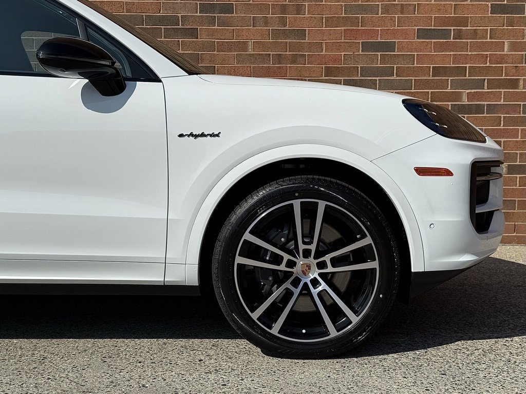 New 2026 Porsche Cayenne E-Hybrid image 11