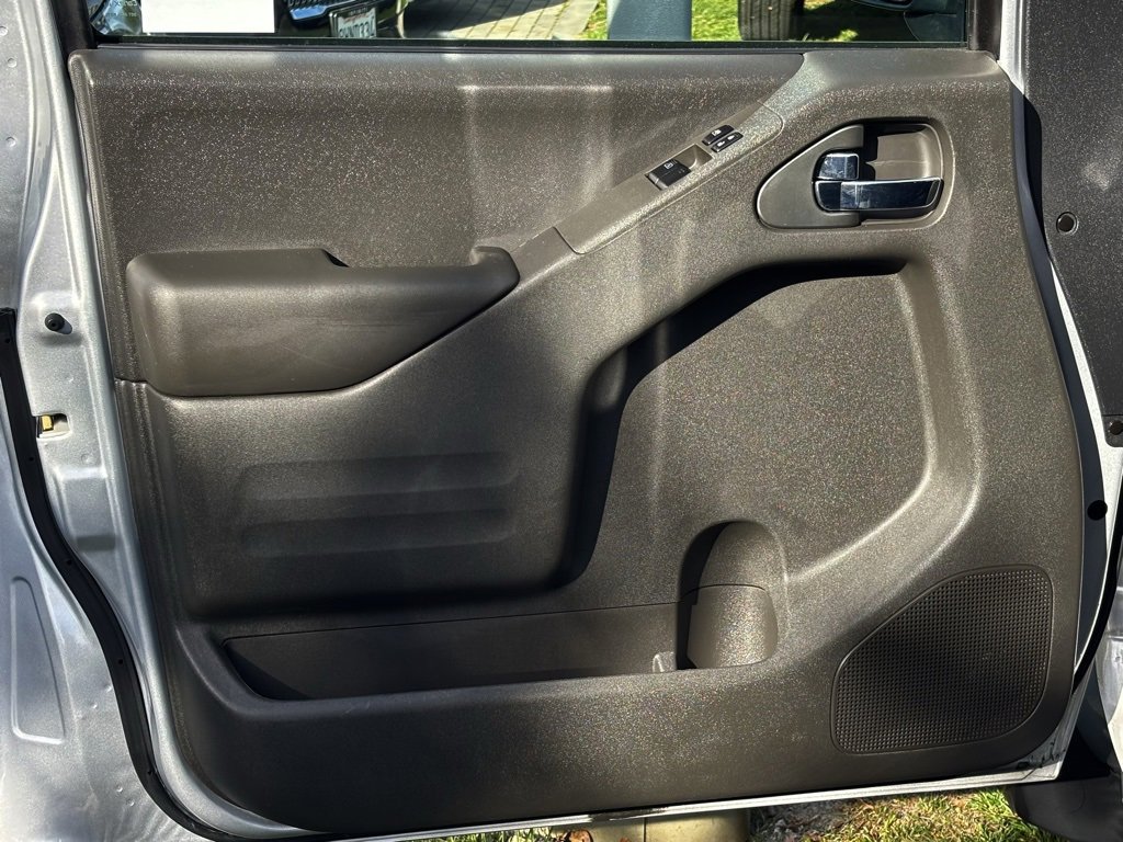 Used 2020 Nissan Frontier SV image 10