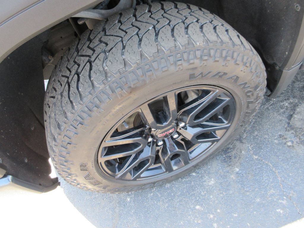 Certified 2020 GMC Sierra 1500 Elevation w/ Elevation Value Package AWD/4WD image 16