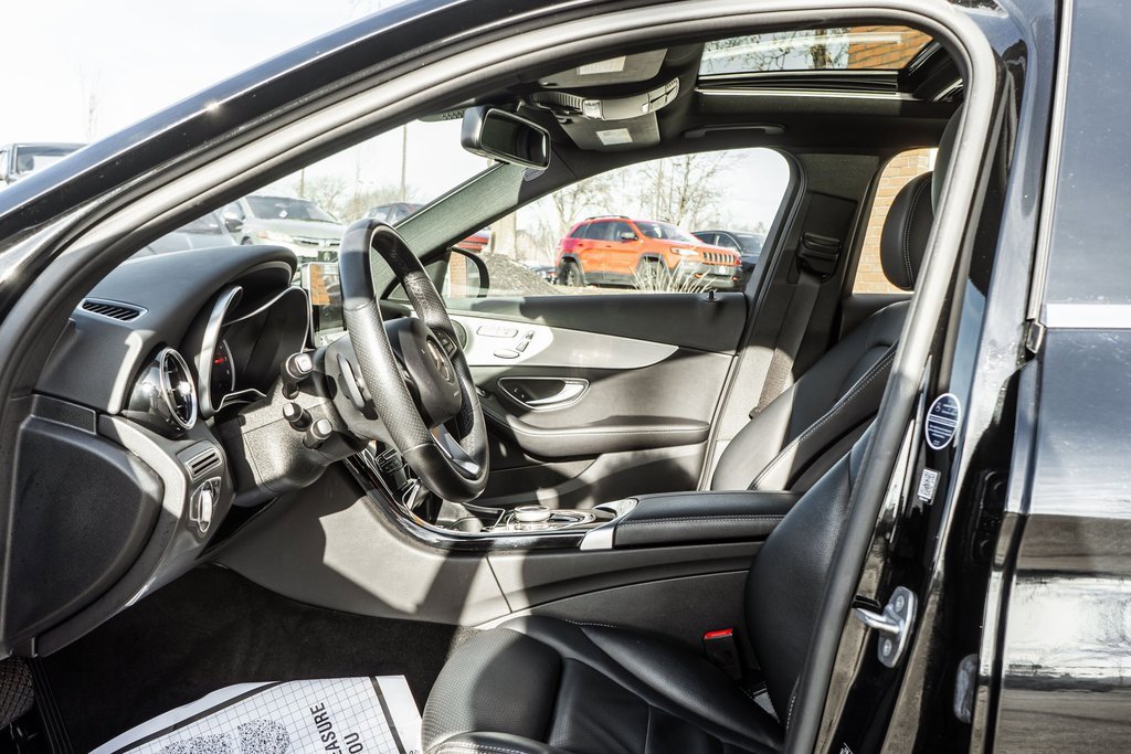 Used 2018 Mercedes-Benz C 300 4MATIC Sedan image 29
