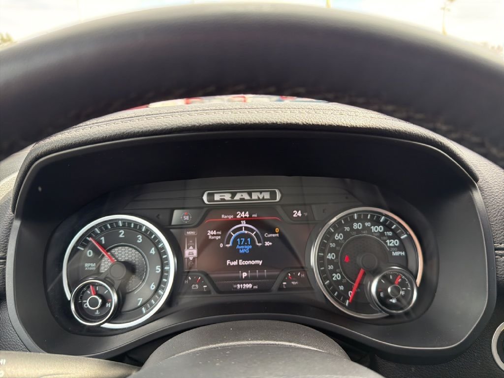 Used 2025 RAM 1500 Laramie AWD/4WD image 25