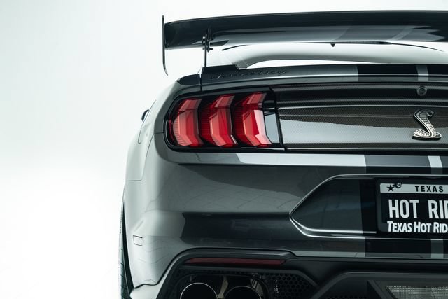 Used 2020 Ford Mustang Shelby GT500 w/ Carbon Fiber Track Pack RWD image 18