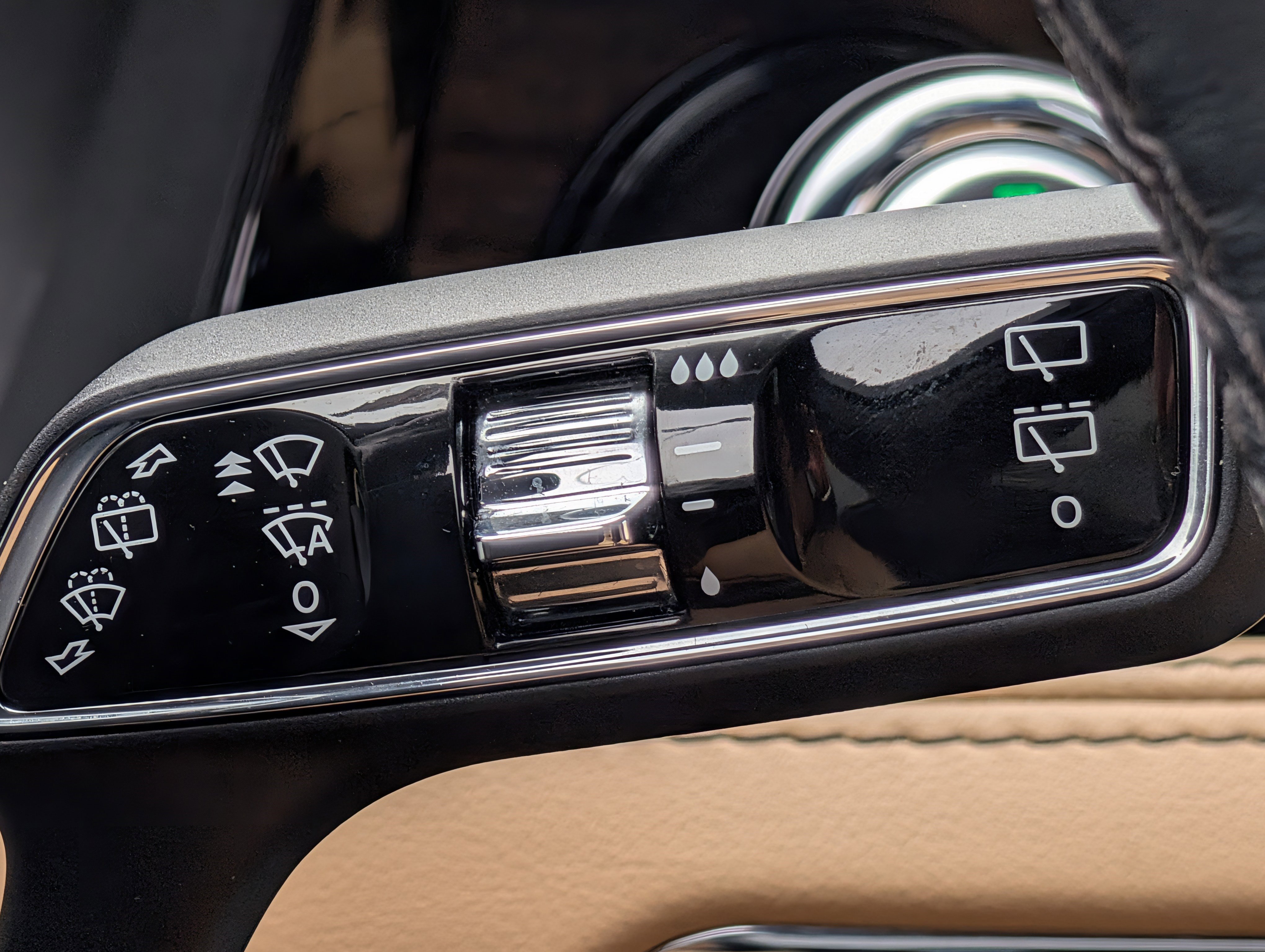 Used 2022 Lincoln Corsair Reserve w/ Equipment Group 201A image 26