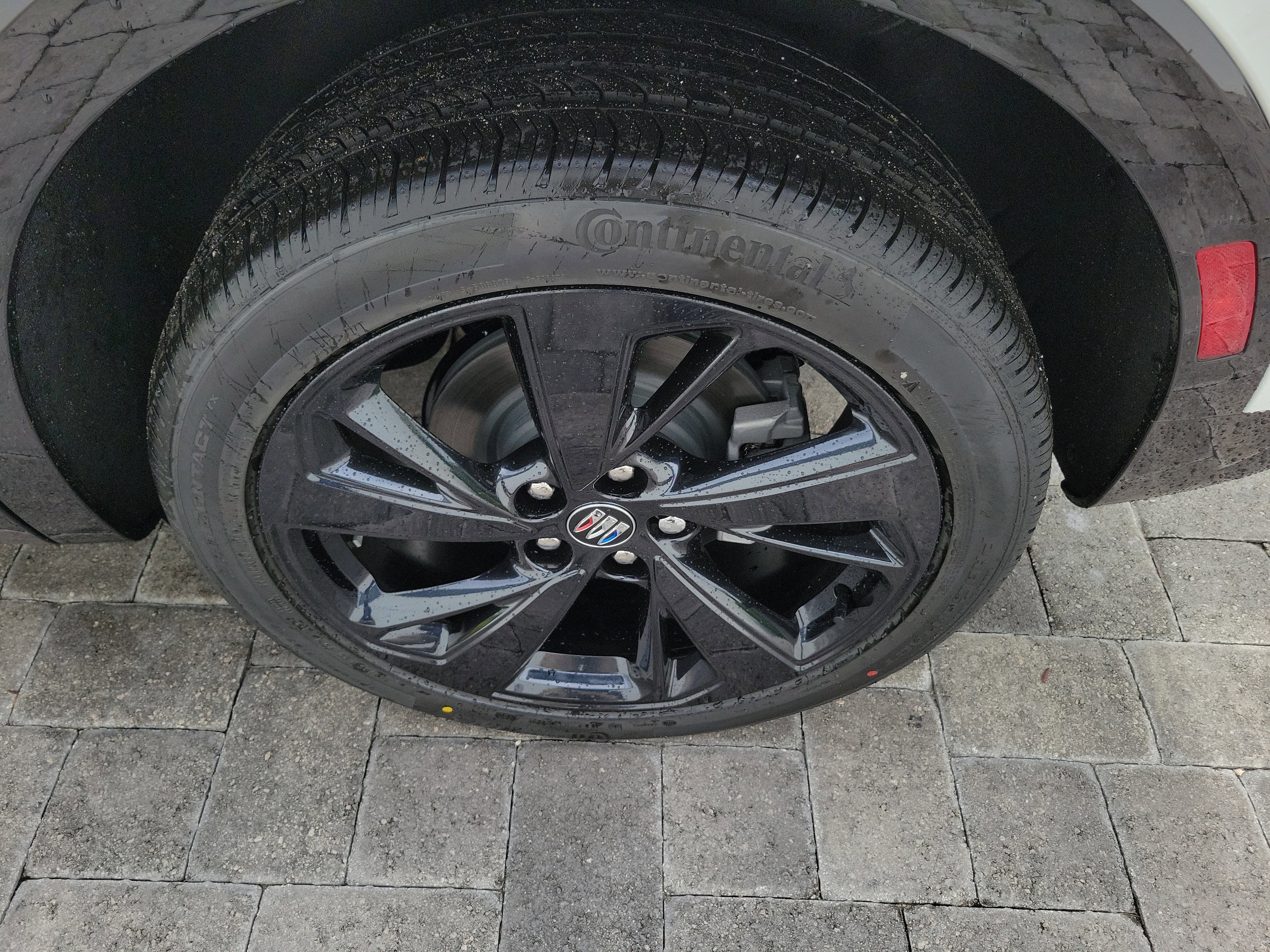 New 2026 Buick Envision Sport Touring image 10