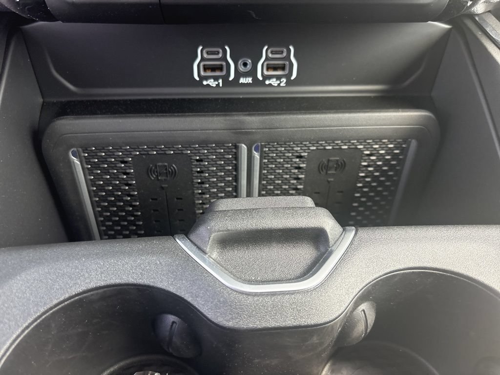 New 2026 RAM 2500 Laramie AWD/4WD image 32