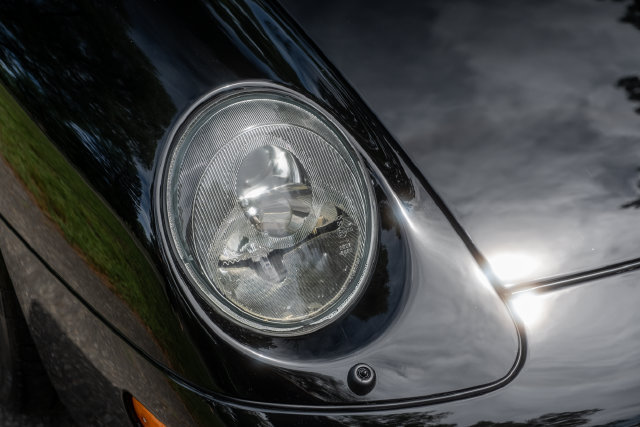 Used 1996 Porsche 911 Turbo RWD image 12