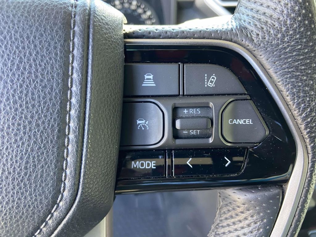 Used 2022 Toyota Tundra SR5 w/ SR5 Premium Package image 33