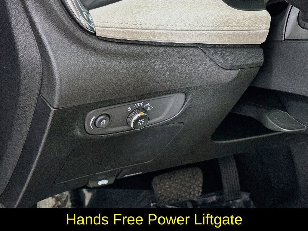 Used 2025 Buick Encore GX Avenir w/ Avenir Technology Package FWD image 15