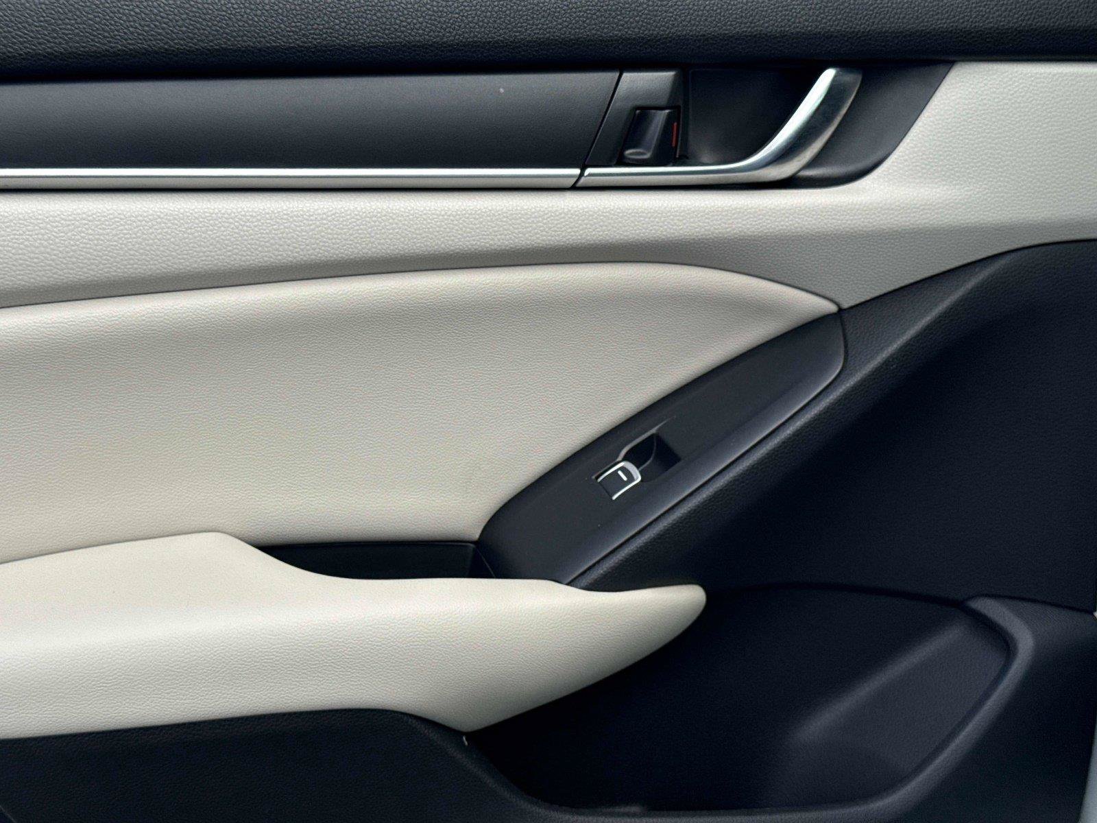 Certified 2020 Honda Accord EX image 12