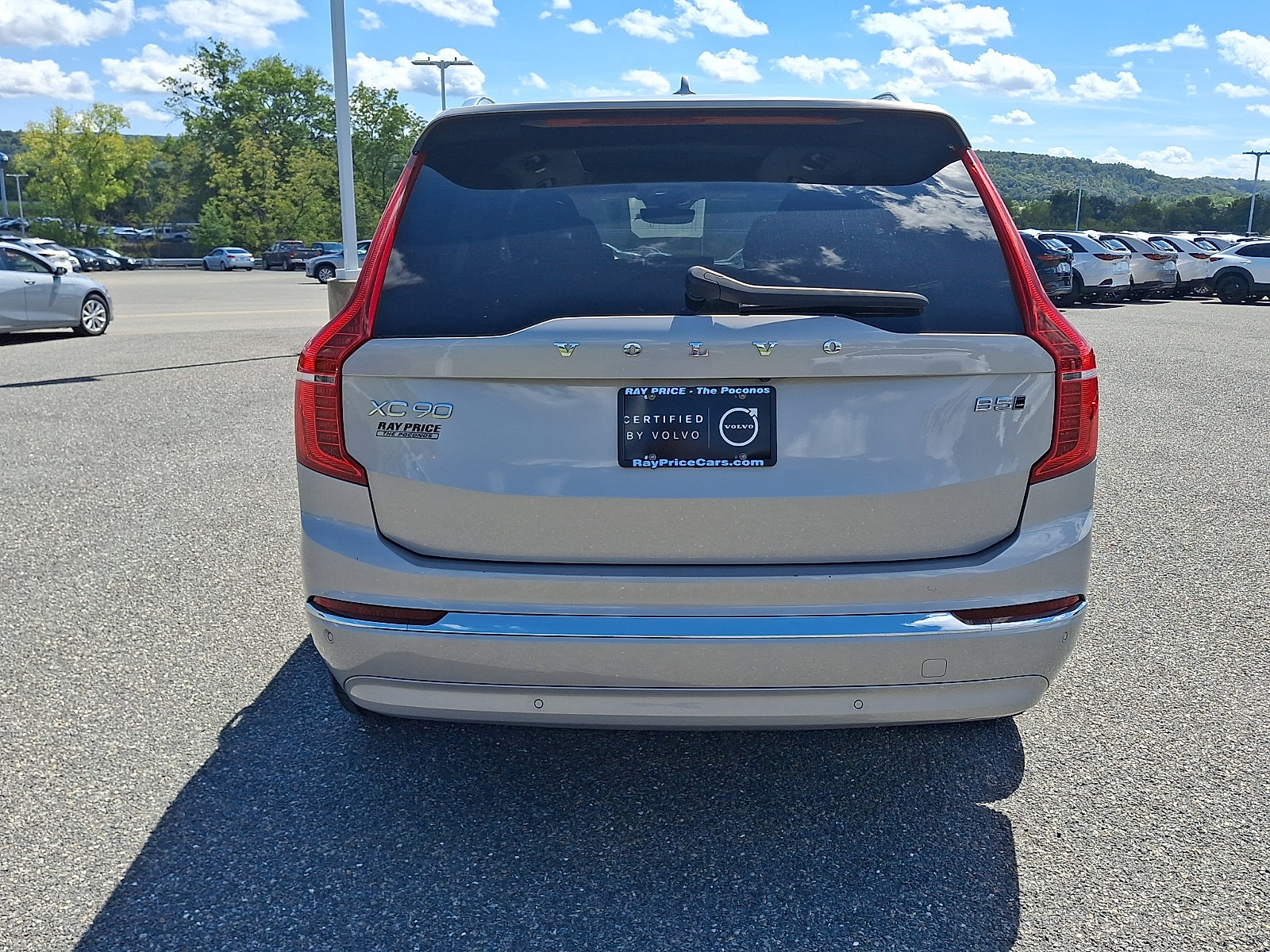 Used 2024 Volvo XC90 B5 Plus AWD/4WD image 6