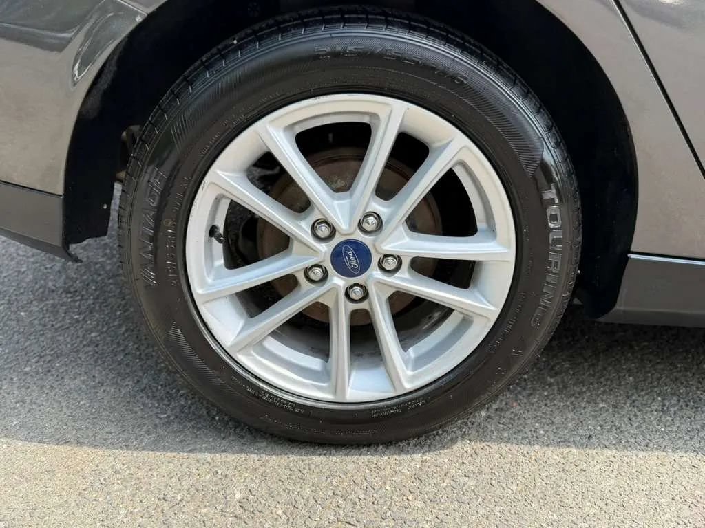 Used 2017 Ford Focus SE FWD image 20
