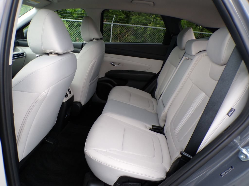 Certified 2025 Hyundai Tucson SEL AWD/4WD image 18