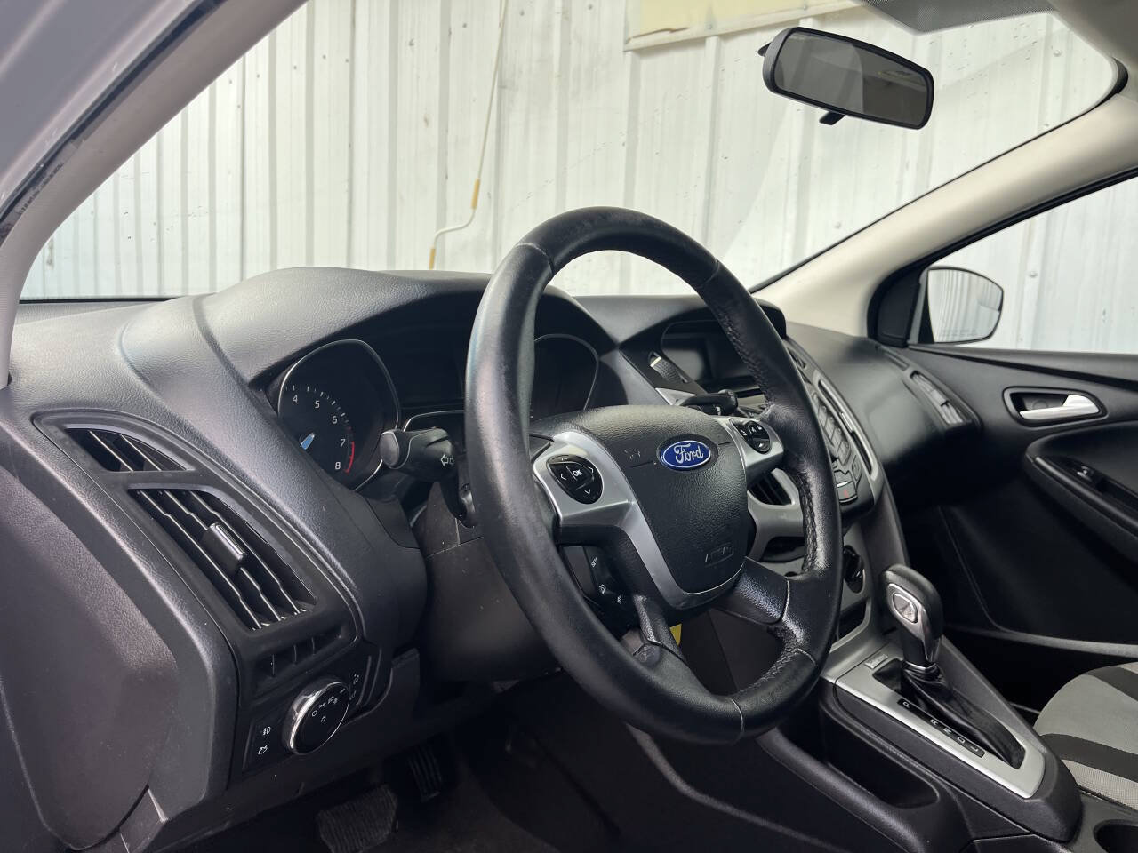 Used 2014 Ford Focus SE w/ SE Sport Package FWD image 9