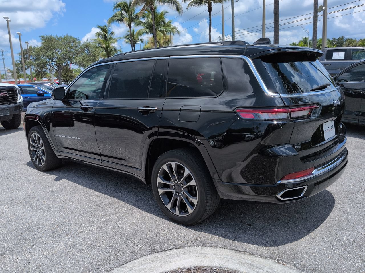 Used 2021 Jeep Grand Cherokee L Overland w/ Luxury Tech Group IV RWD image 7