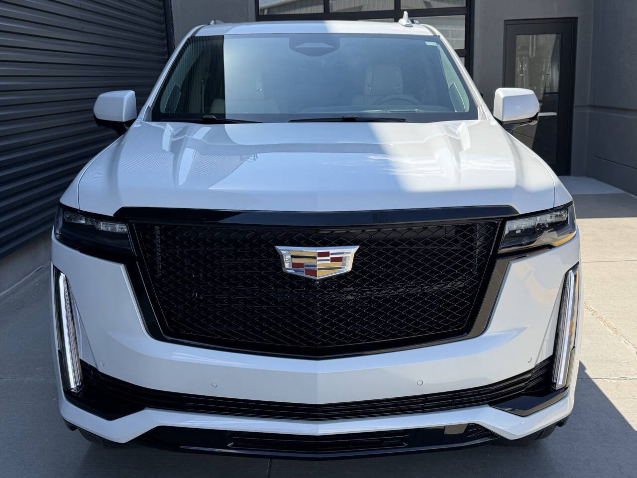 Used 2024 Cadillac Escalade Sport Platinum AWD/4WD image 4