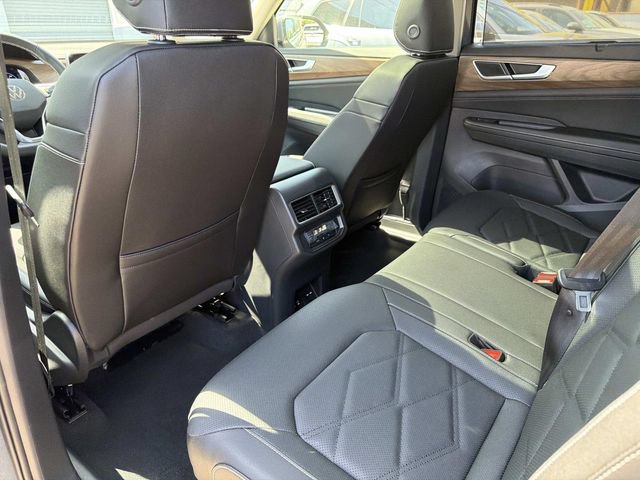 New 2026 Volkswagen Atlas SE FWD image 9