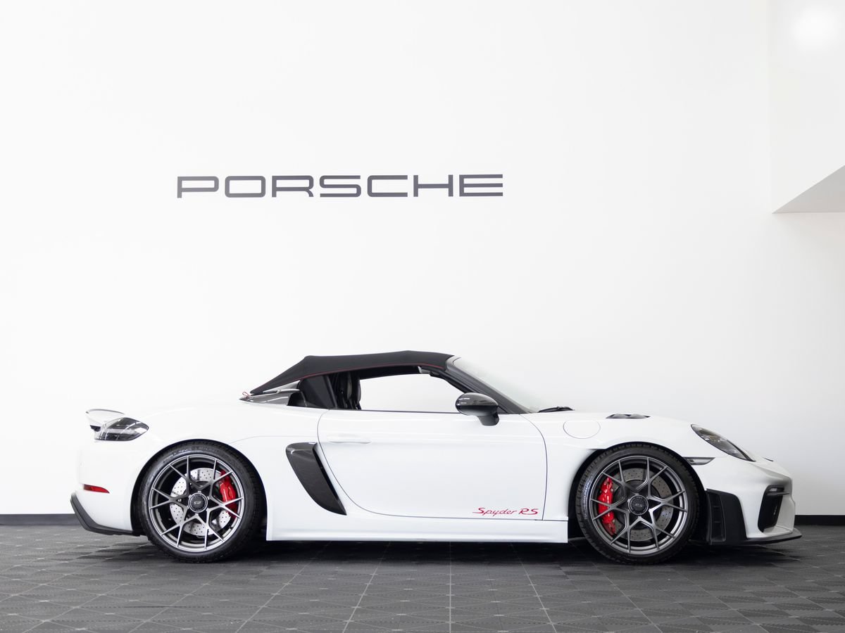 Certified 2024 Porsche 718 Boxster Spyder RS RWD image 8