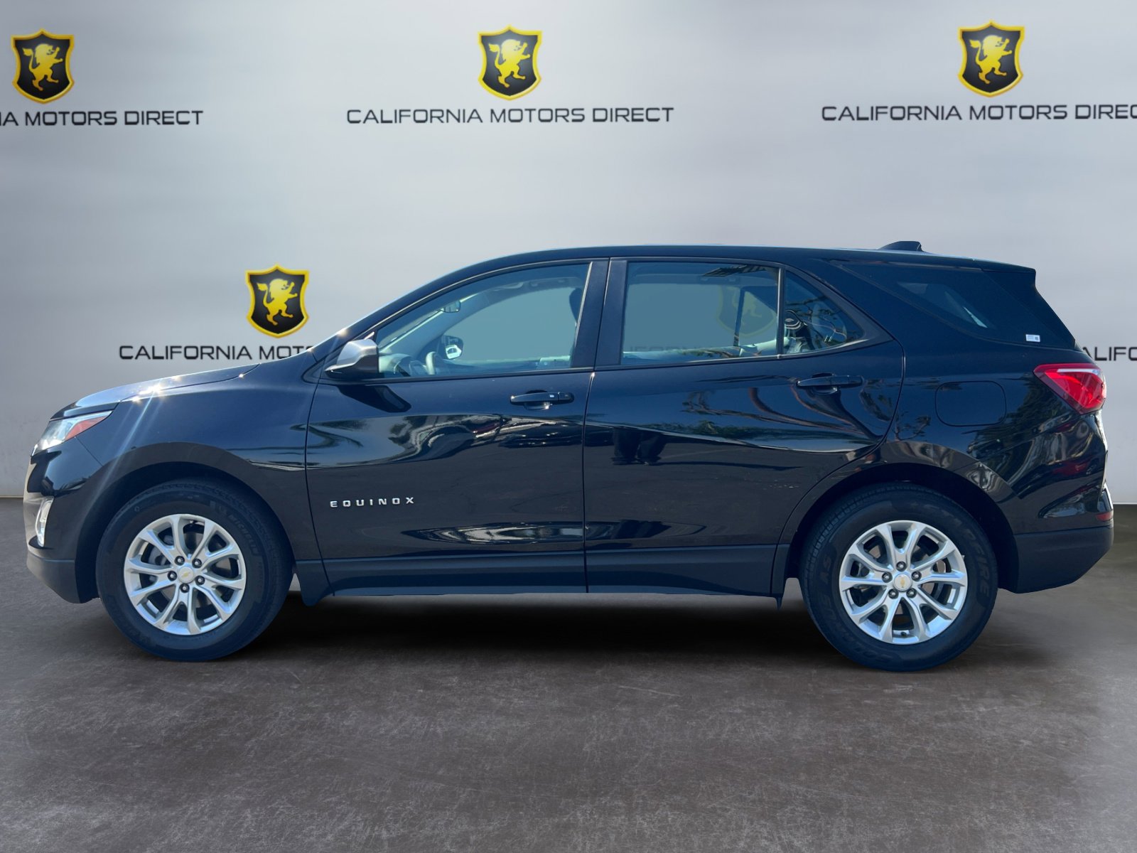 Used 2020 Chevrolet Equinox LS FWD image 2