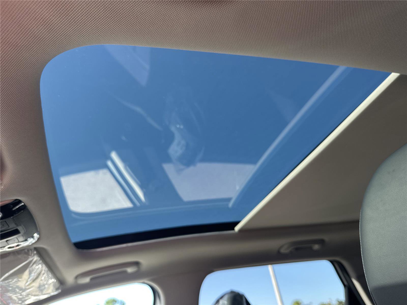 New 2026 Kia Sorento S image 10