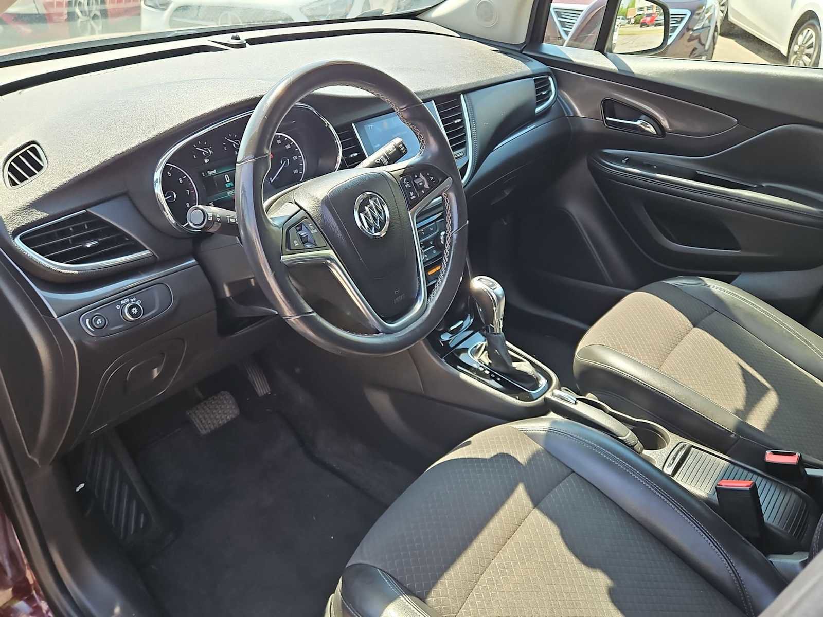 Used 2018 Buick Encore Preferred image 10