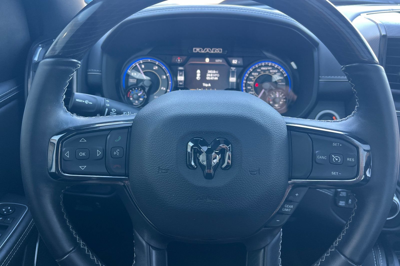 Used 2022 RAM 1500 Limited AWD/4WD image 24