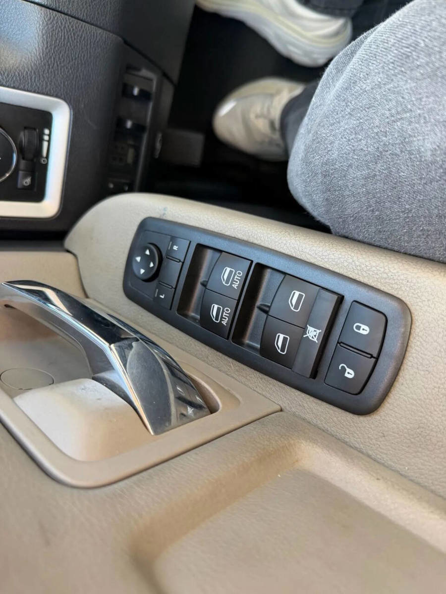 Used 2010 Dodge Ram 2500 Truck SLT w/ Big Horn Regional Pkg image 37