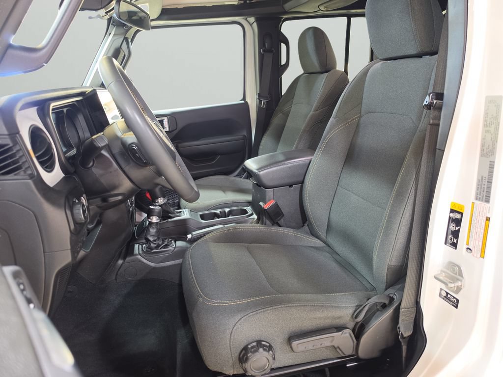 Certified 2025 Jeep Gladiator Sport AWD/4WD image 12