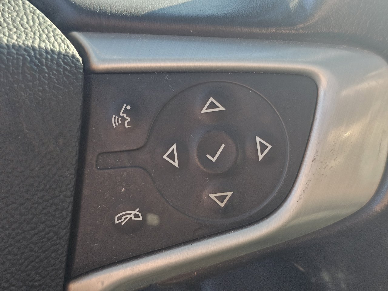 Used 2019 GMC Acadia SLT image 31