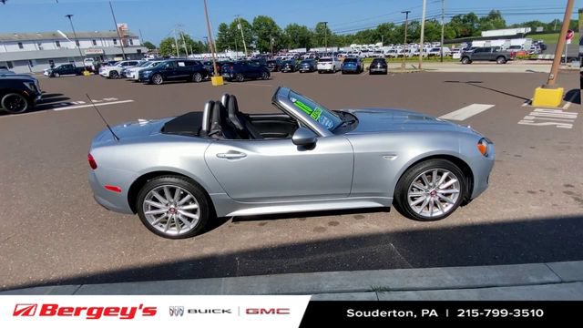 Used 2018 FIAT 124 Spider Lusso w/ Convenience Group RWD image 11