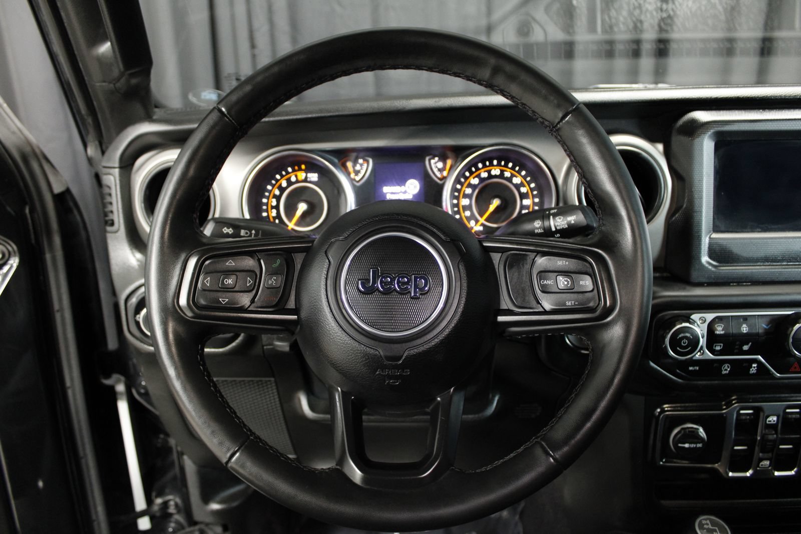 Used 2022 Jeep Wrangler Unlimited Sport AWD/4WD image 32