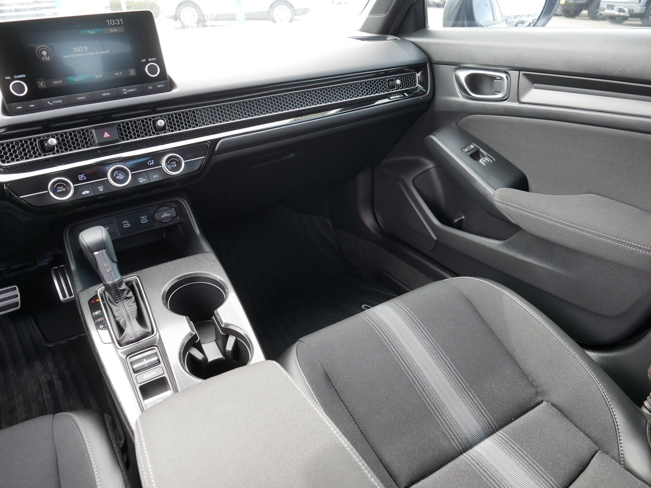 Used 2025 Honda Civic Sport image 11