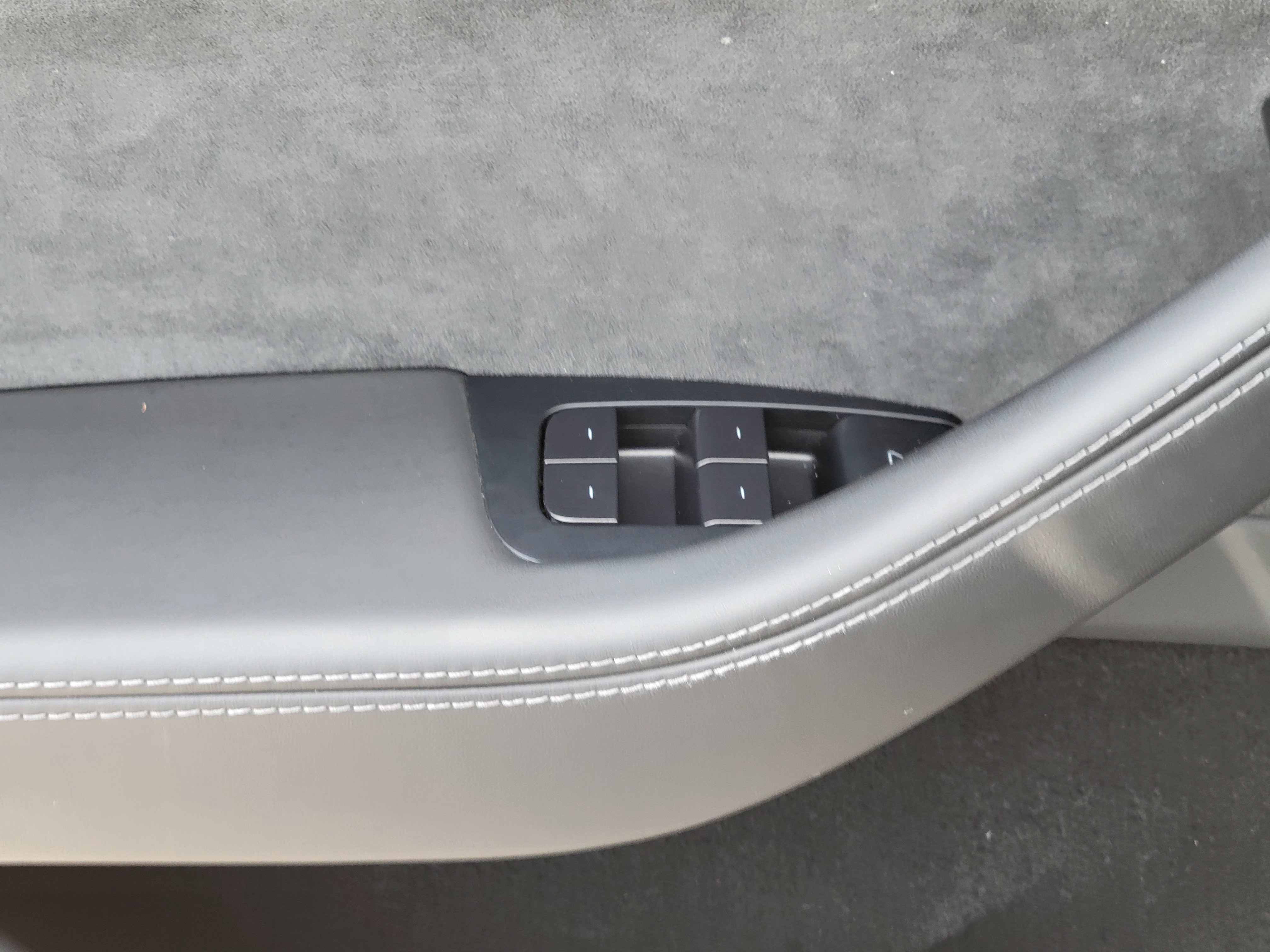 Used 2026 Tesla Model Y Long Range AWD/4WD image 16
