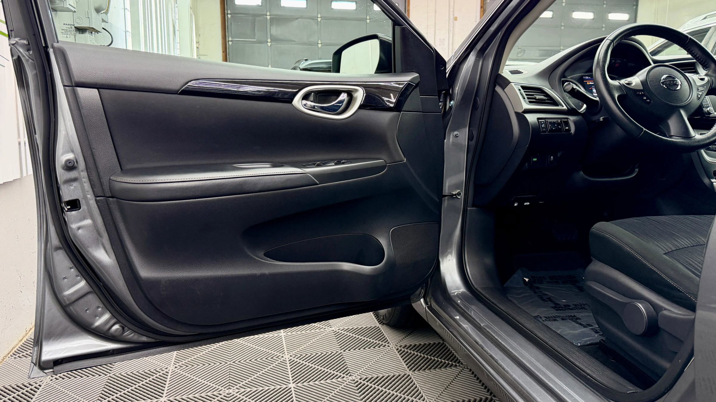 Used 2019 Nissan Sentra SV image 5