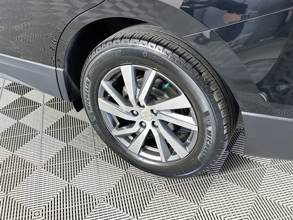 Used 2024 Chevrolet Equinox LT w/ LPO, Floor Liner Package FWD image 39