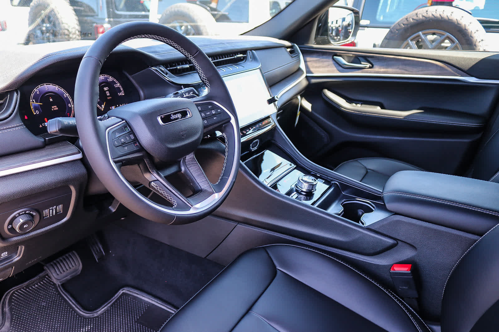 New 2027 Jeep Grand Cherokee Limited AWD/4WD image 18