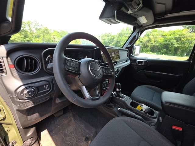 Used 2024 Jeep Wrangler Unlimited Rubicon w/ Technology Group AWD/4WD image 15