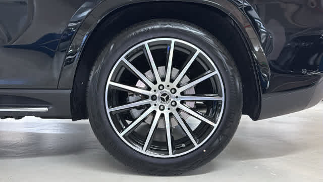 New 2026 Mercedes-Benz GLS 580 4MATIC image 11
