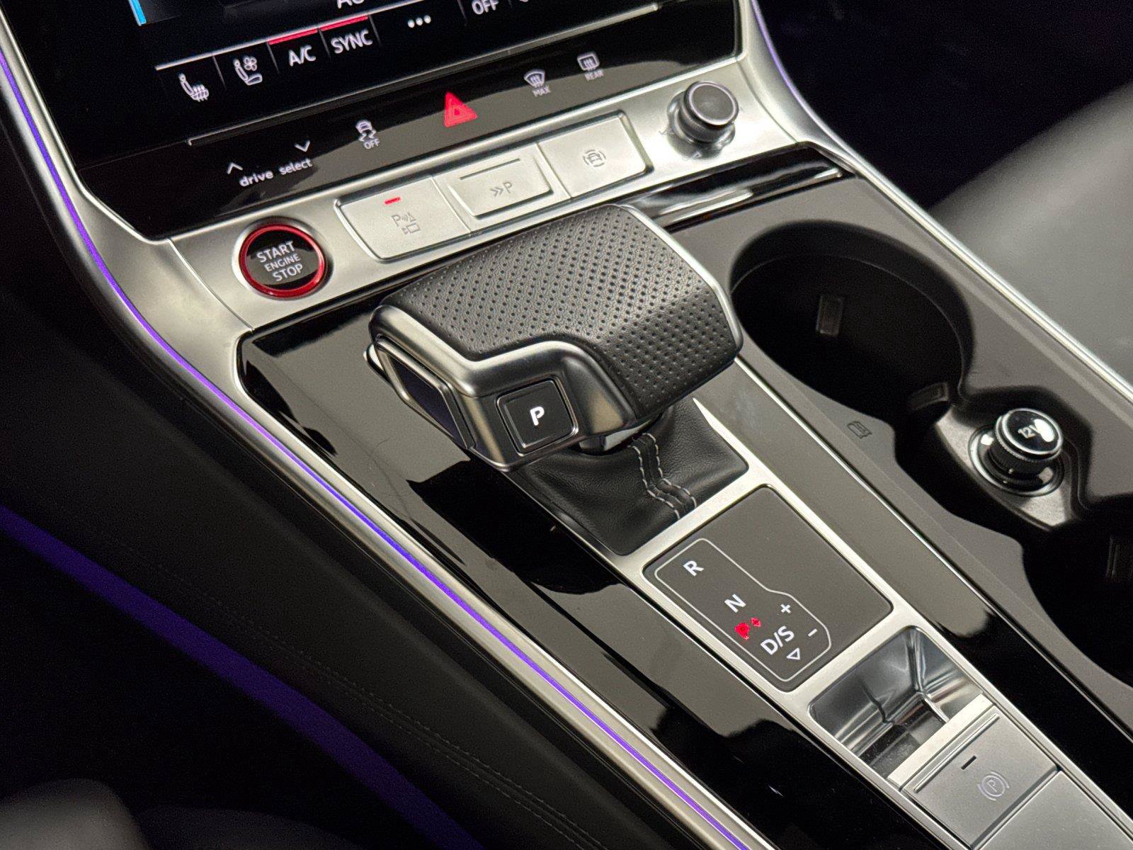 Certified 2024 Audi RS 6 performance AWD/4WD image 22