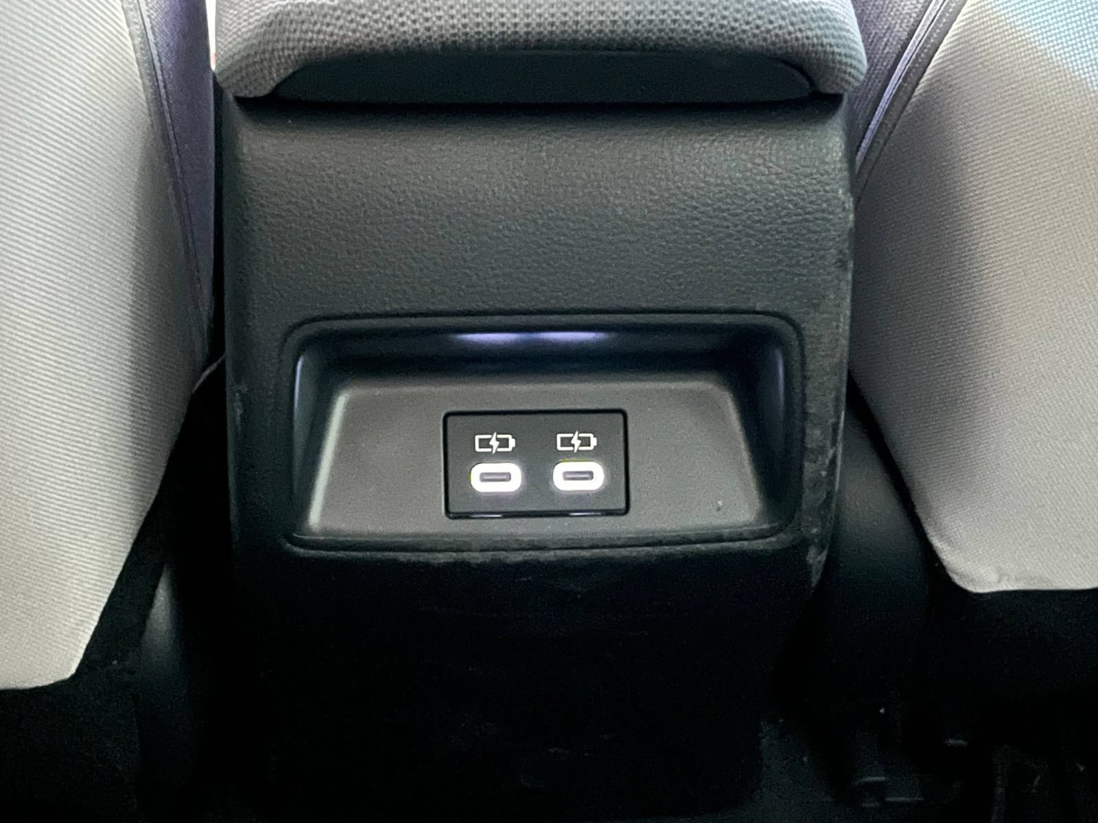 Used 2025 Toyota Corolla LE FWD image 37