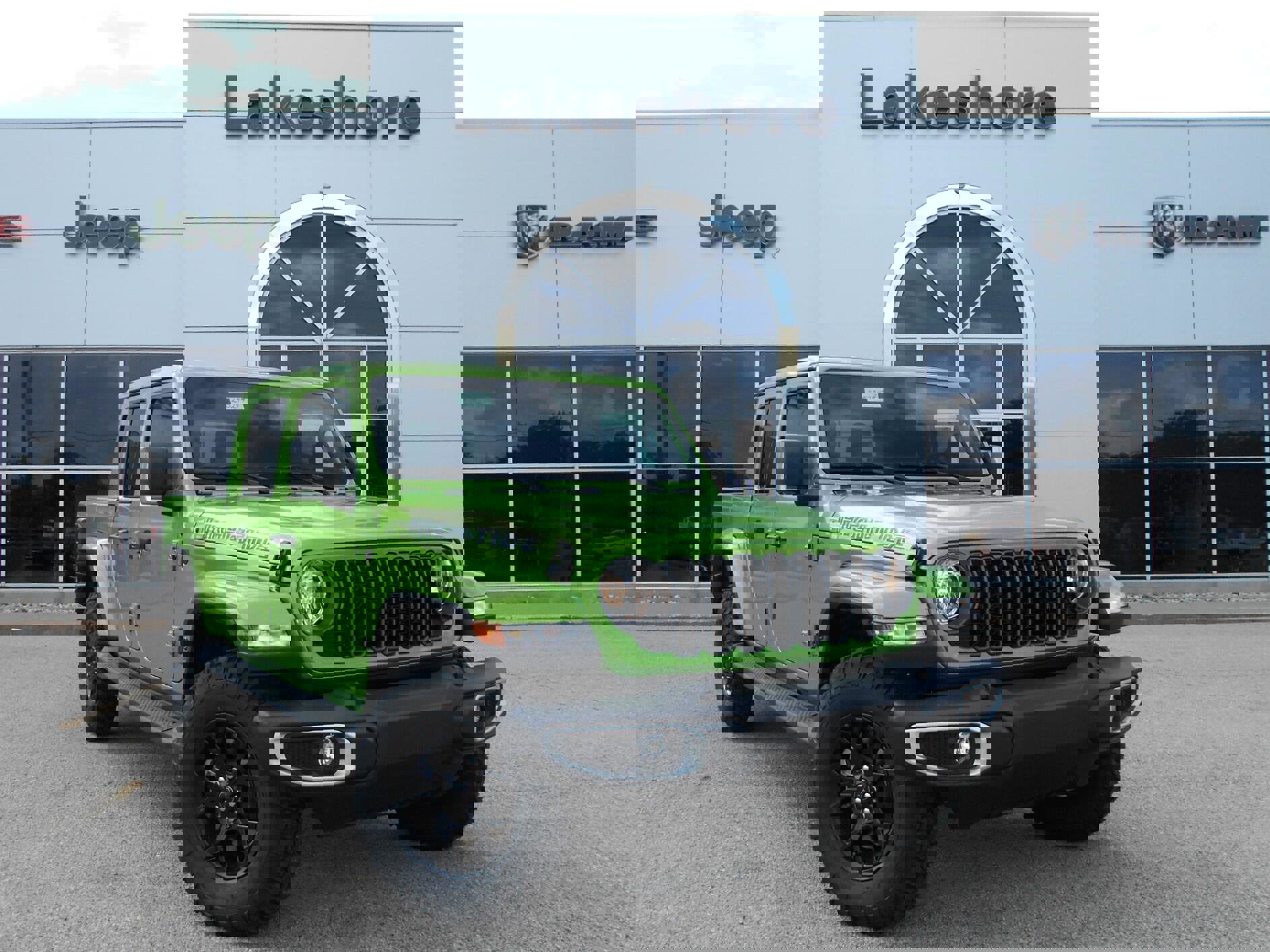 New 2025 Jeep Gladiator Sport image 2