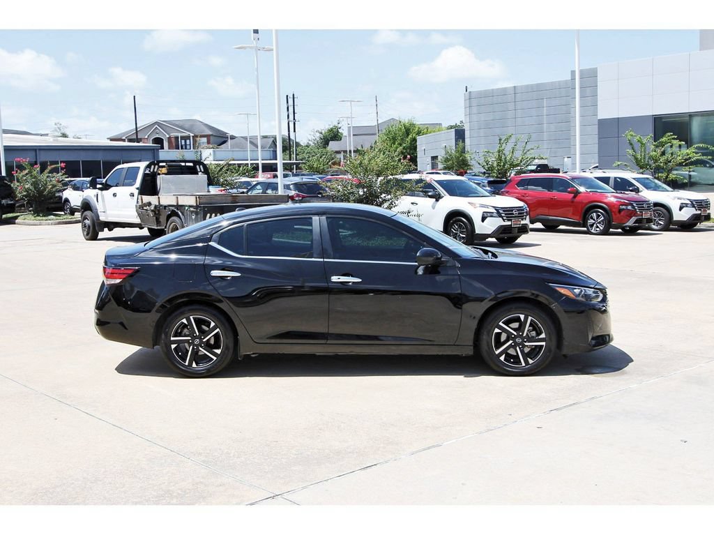 Used 2024 Nissan Sentra SV FWD image 6
