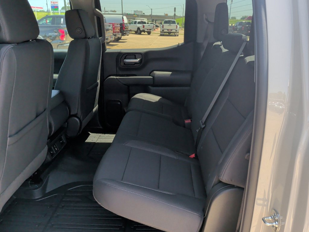 New 2026 Chevrolet Silverado 1500 Custom w/ LPO, Dark Essentials Package RWD image 30