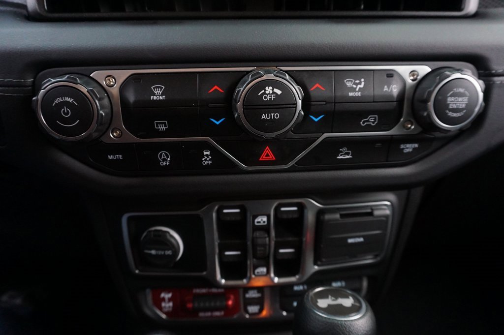 Used 2025 Jeep Wrangler Rubicon image 16