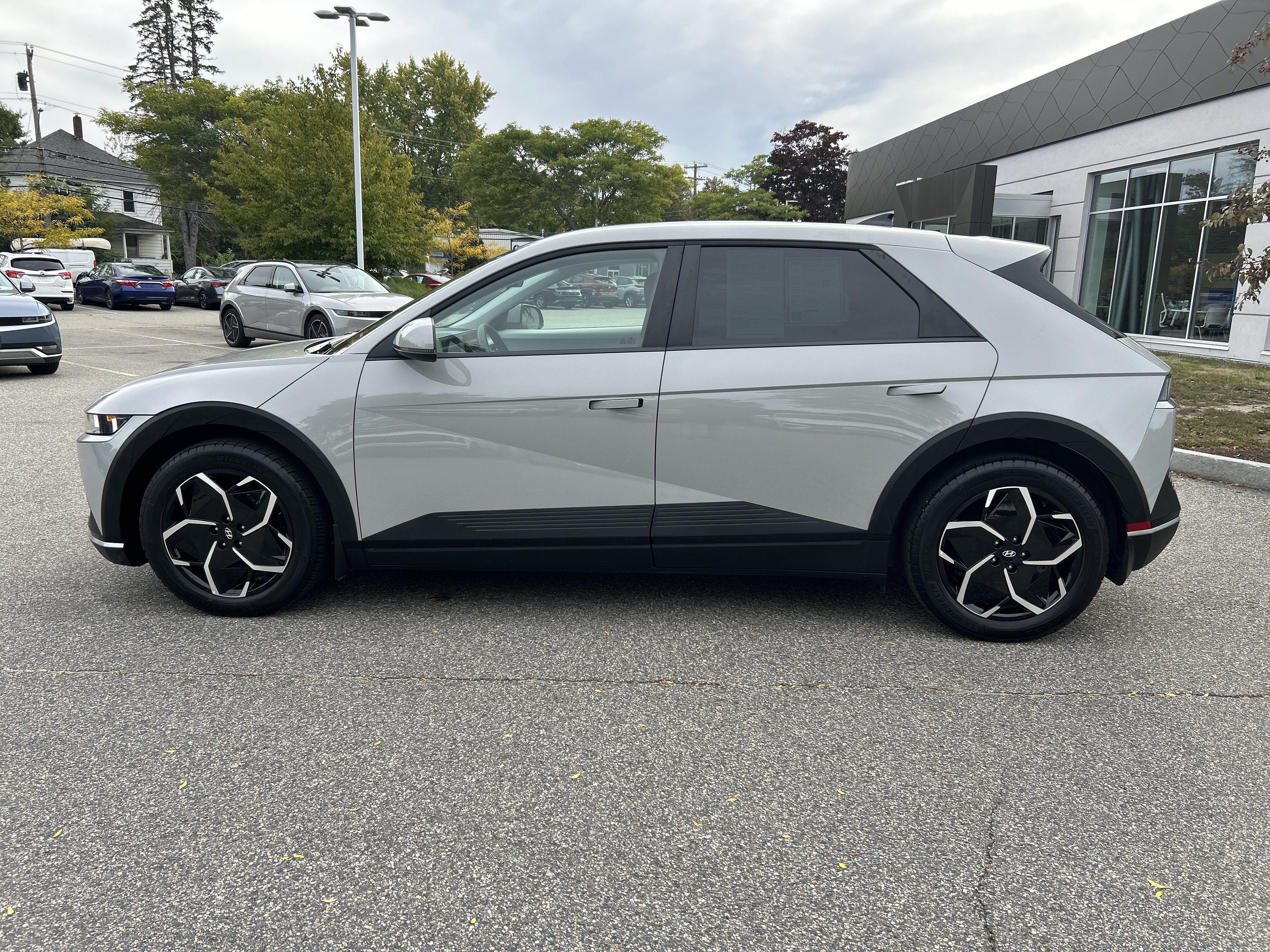 Certified 2024 Hyundai Ioniq 5 SE AWD/4WD image 8
