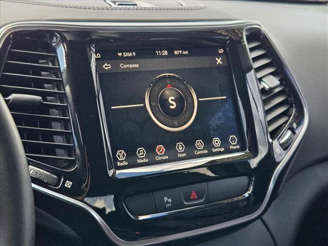 Used 2019 Jeep Cherokee Limited image 12