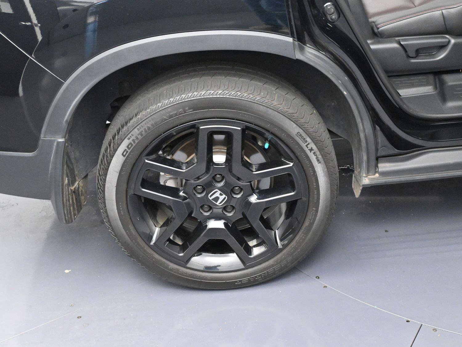 Used 2024 Honda Passport Black Edition image 39