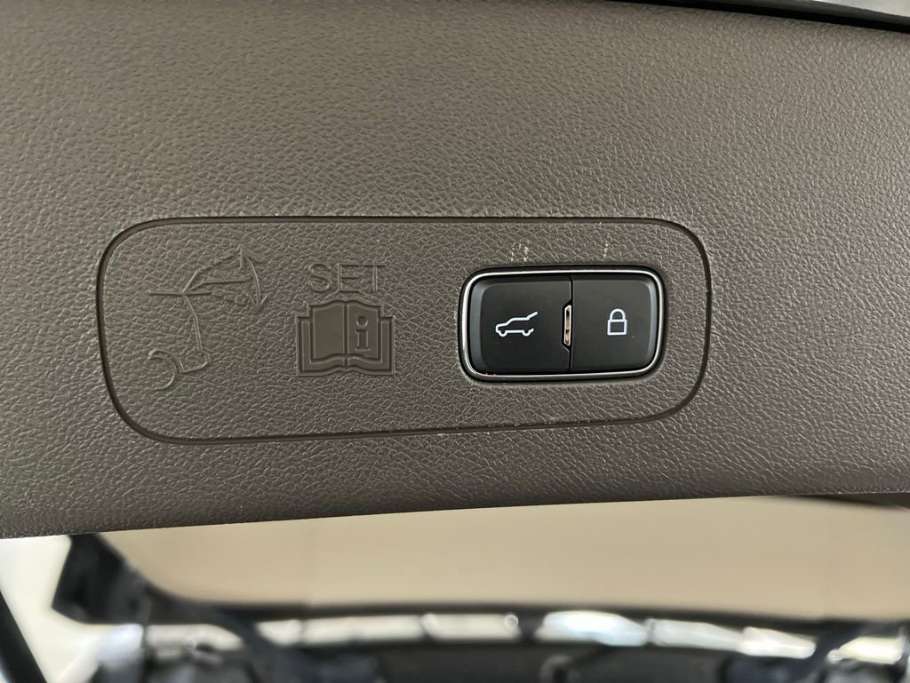 Used 2023 Lincoln Aviator AWD w/ Premium Package image 41