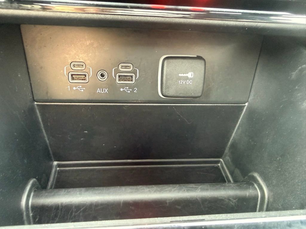 Used 2025 Jeep Grand Cherokee Limited image 22