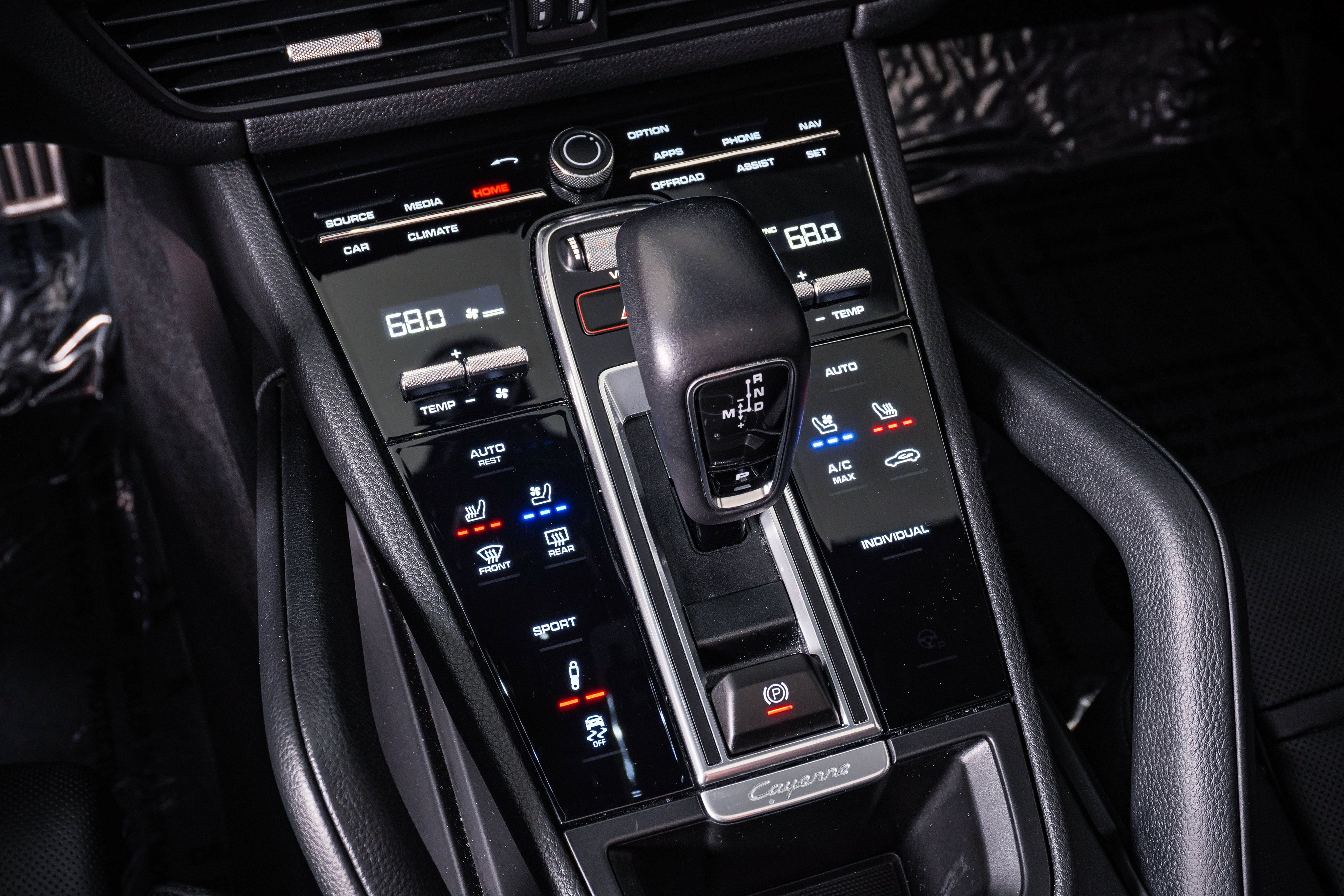 Certified 2023 Porsche Cayenne S AWD/4WD image 24