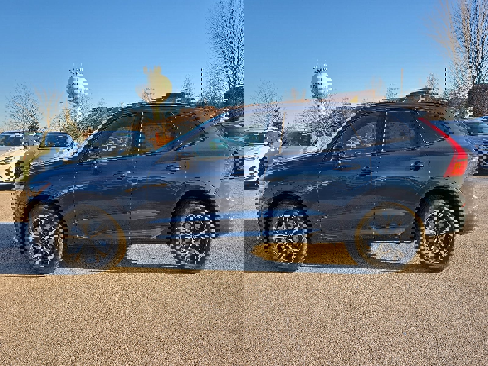 New 2026 Volvo XC60 B5 Core w/ Climate Package image 3